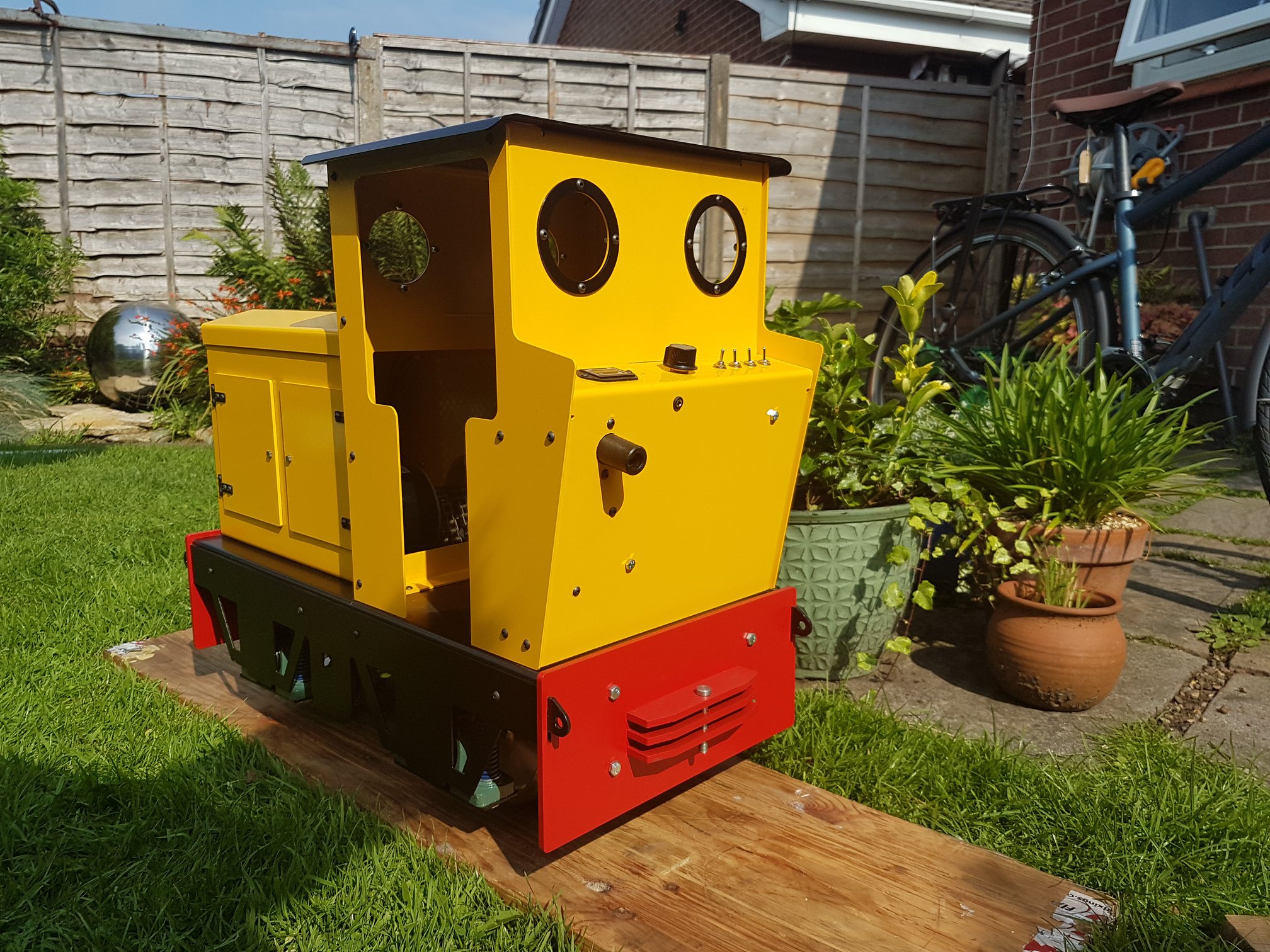 Budgie miniature locomotive