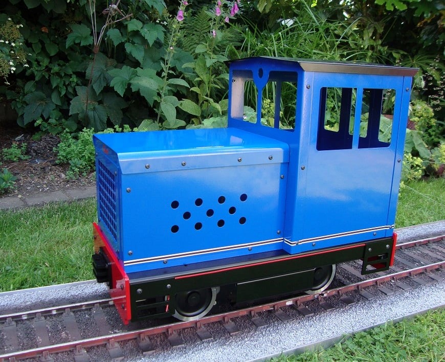 Comet miniature locomotive